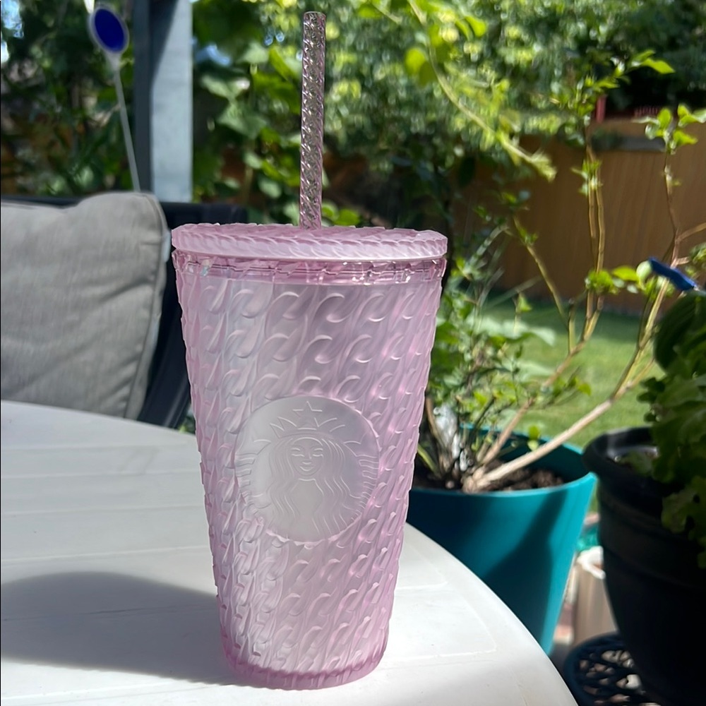 Starbucks Matte Light Pink Chain Link Soft Touch Grande Tumbler